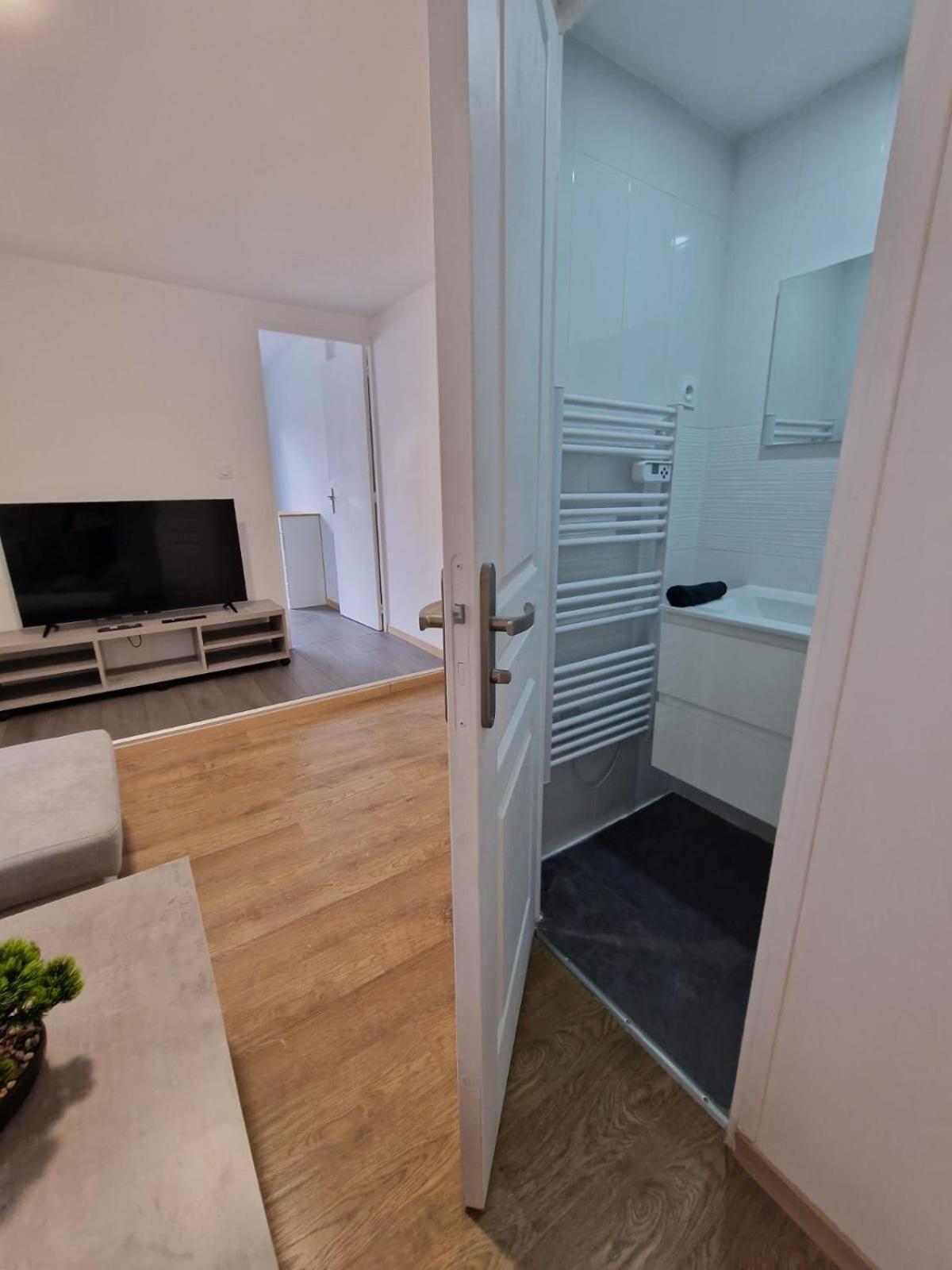Châteaudun Appartement Hyper Centre Cosy Avec Balcon מראה חיצוני תמונה